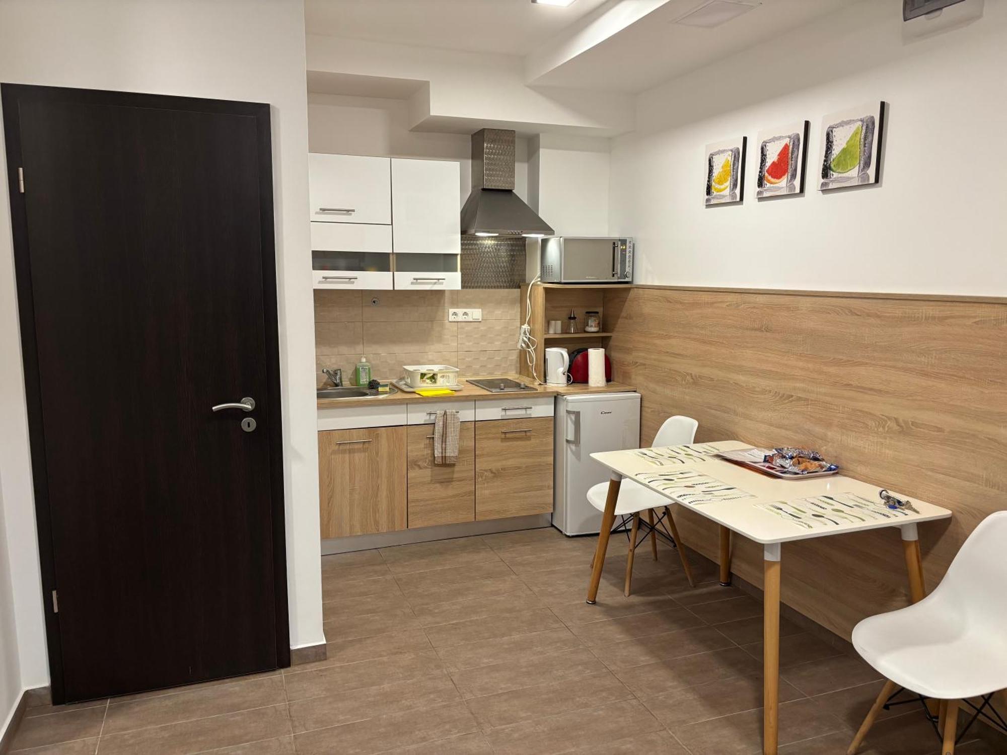 Pizza Tabor Apartman Мишкольц Экстерьер фото