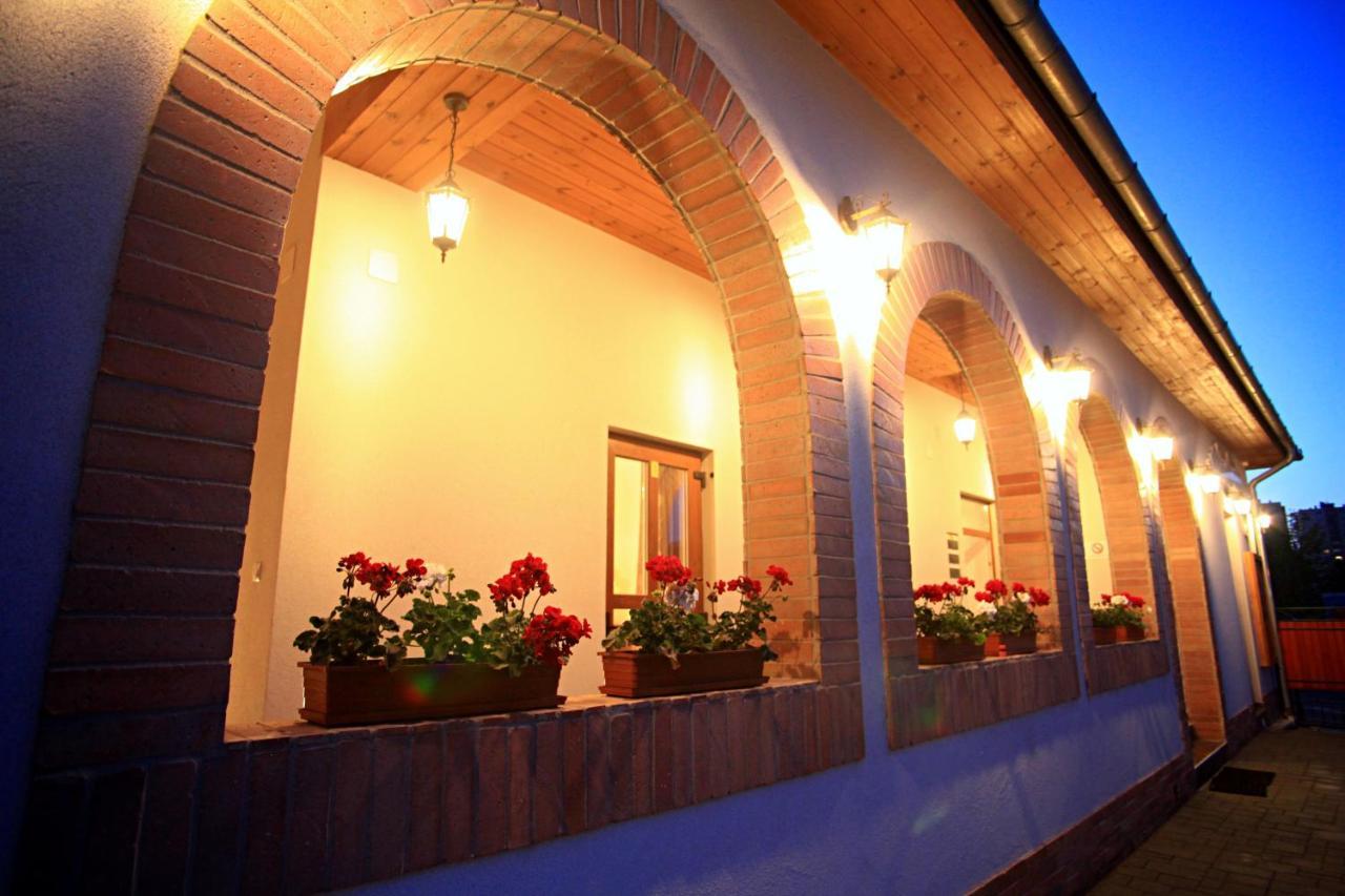 Pizza Tabor Apartman Мишкольц Экстерьер фото
