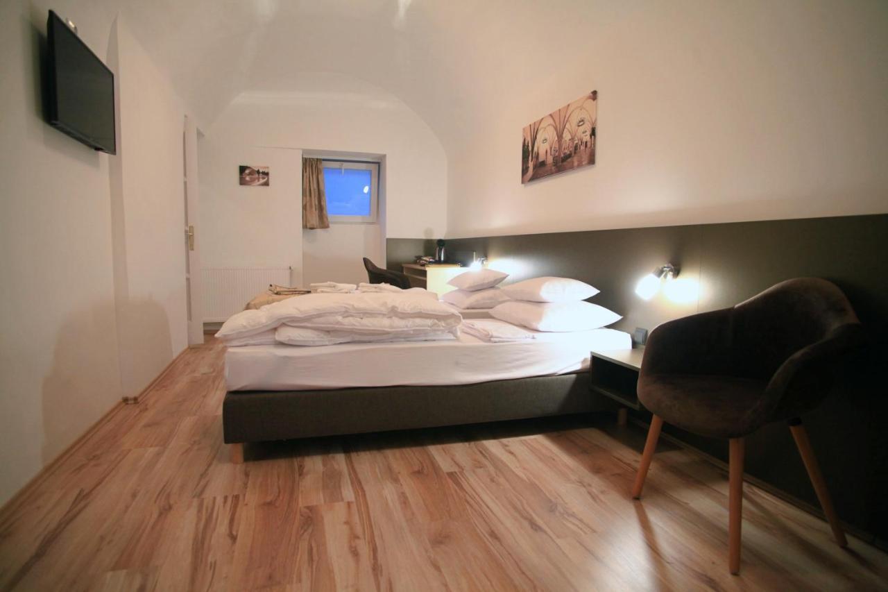 Pizza Tabor Apartman Мишкольц Экстерьер фото