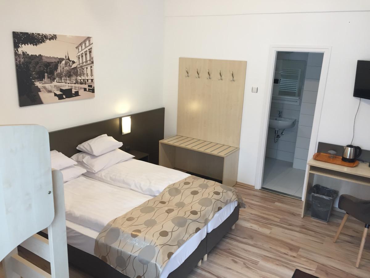 Pizza Tabor Apartman Мишкольц Экстерьер фото