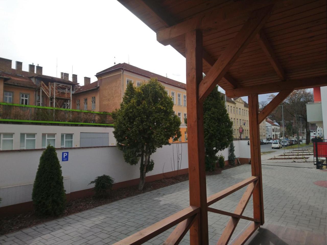 Pizza Tabor Apartman Мишкольц Экстерьер фото